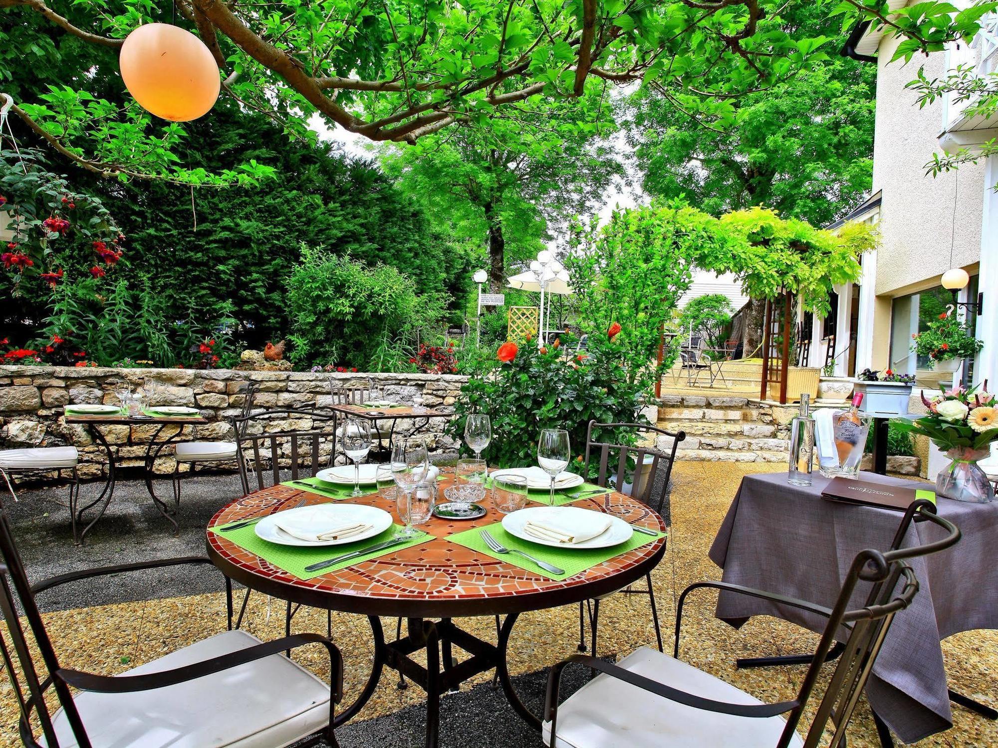 Hotel Restaurant Le Relais Des Gourmands Gramat Zewnętrze zdjęcie